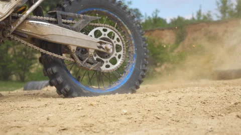 The Digital Deception: Are Motorcycle Speedometers Accurate or Just Optimistic?